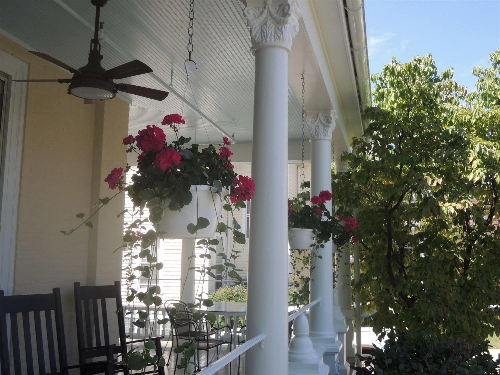 200 South Street Inn Charlottesville Eksteriør bilde